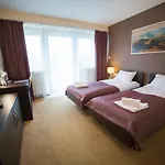 Avangarda 3* Różan