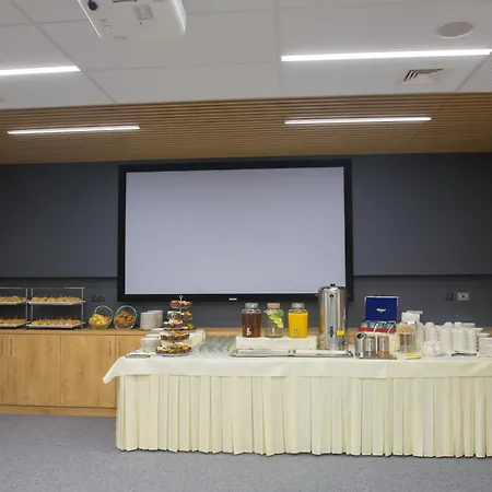 Avangarda 3* Różan