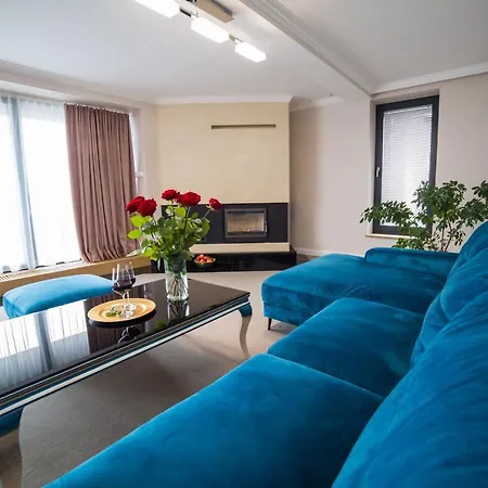 Szálloda Avangarda Różan