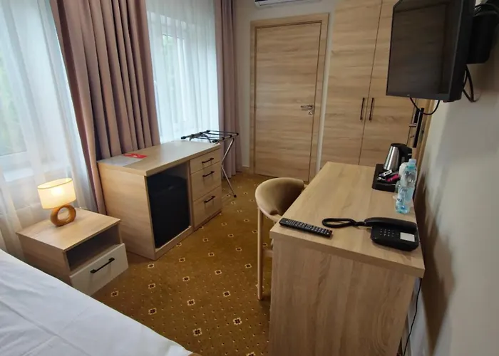 Hotel Avangarda Rozan